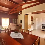 Casa Para 12 Pessoas, Bem Localizada Com Wifi