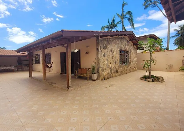 Casa Para 12 Pessoas, Bem Localizada Com Wifi