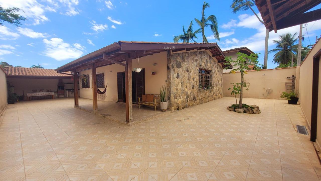Casa 12 Pessoas, Bem Localizada Com Wifi